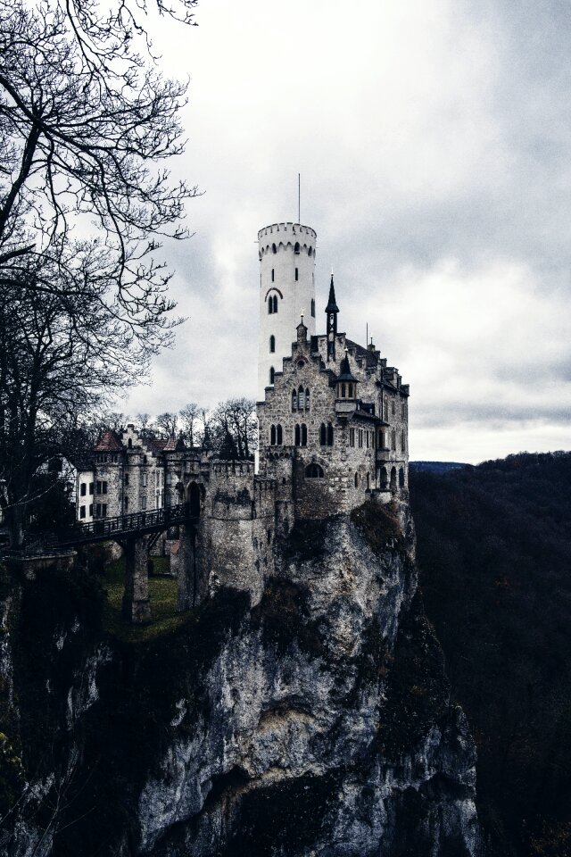 Lichtenstein castle places of interest tübingen