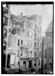 N.Y. house wrecked by Caron bomb LCCN2014696452