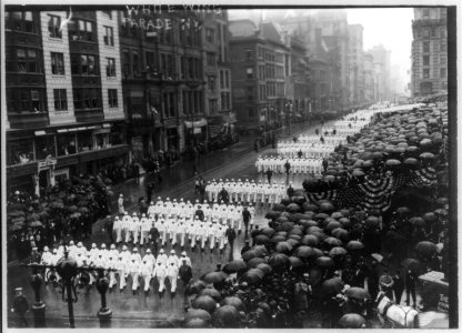 N.Y.C. - 5th Avenue - White Wing Parade (N.Y.C. streetcleaners) May 1913 LCCN2007678104