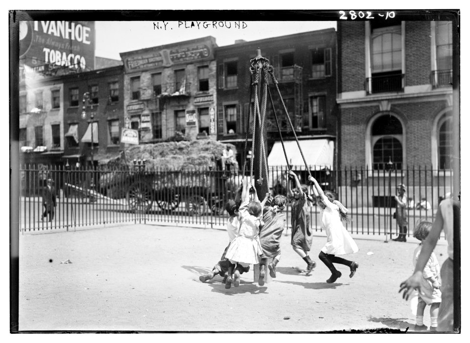 N.Y. Playground LCCN2014693976