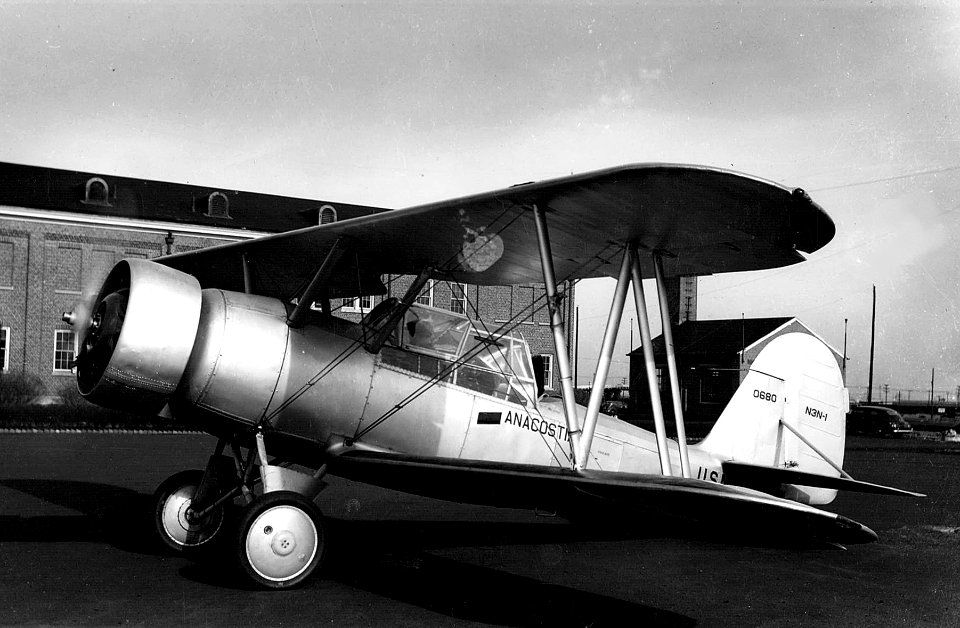 N3N-1 trainer at NAS Anacostia c1937