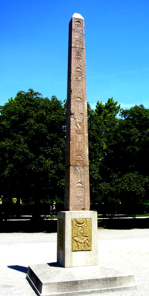 München (Hofgarten) — Obelisk des Titus Sextius Africanus
