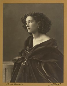 Nadar, Sarah Bernhardt - Getty Museum