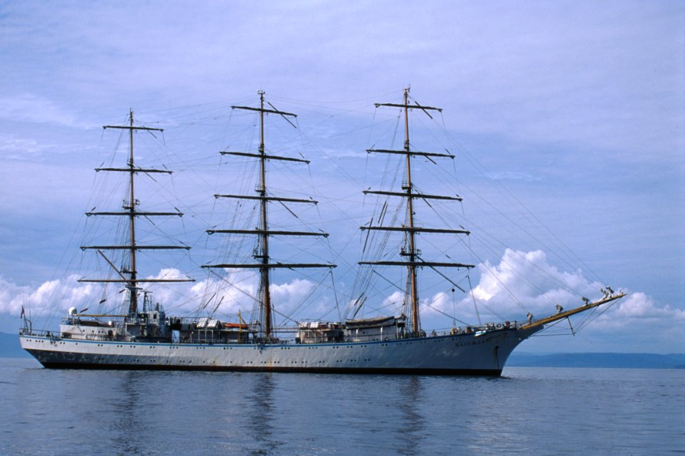 Nadezhda - LoC 05313u