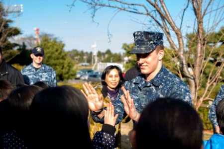 NAF Atsugi hosts Intercultural Day with Japanese students 160202-N-EI558-022