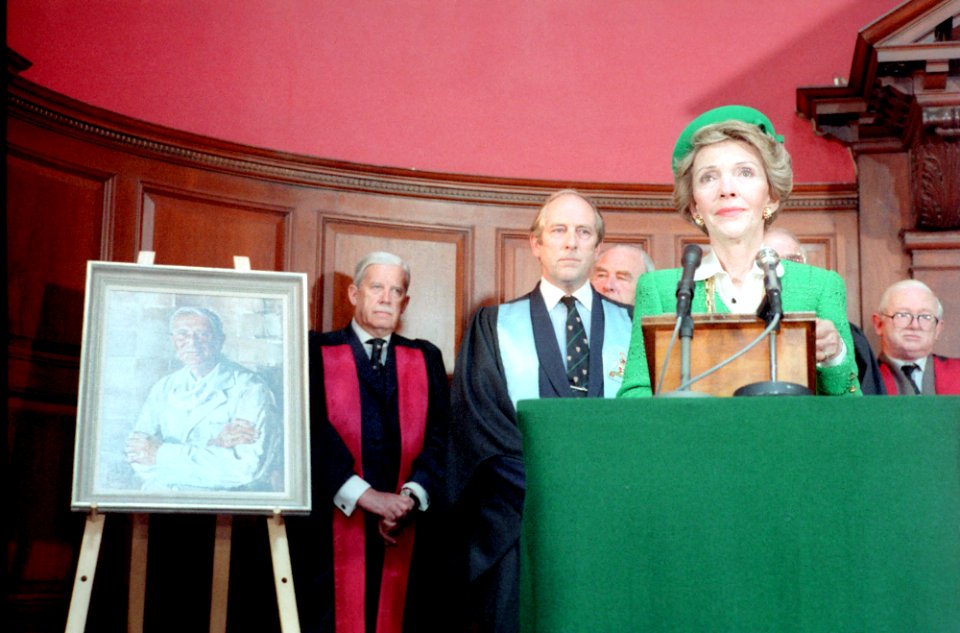Nancy Reagan speaking at the unveiling of a painting of her father Dr. Loyal Davis at the Royal College of Surgeons in Dublin, Ireland