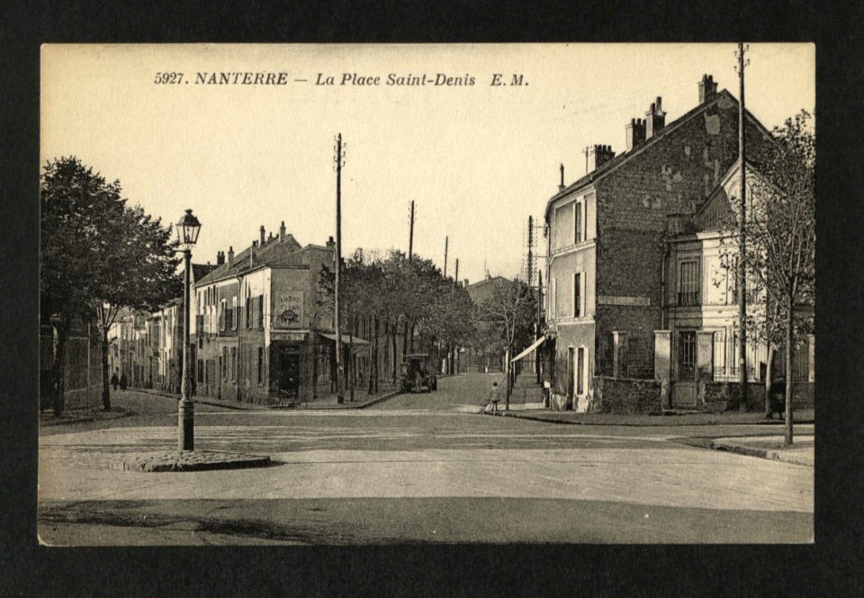 Nanterre.Place Saint-Denis