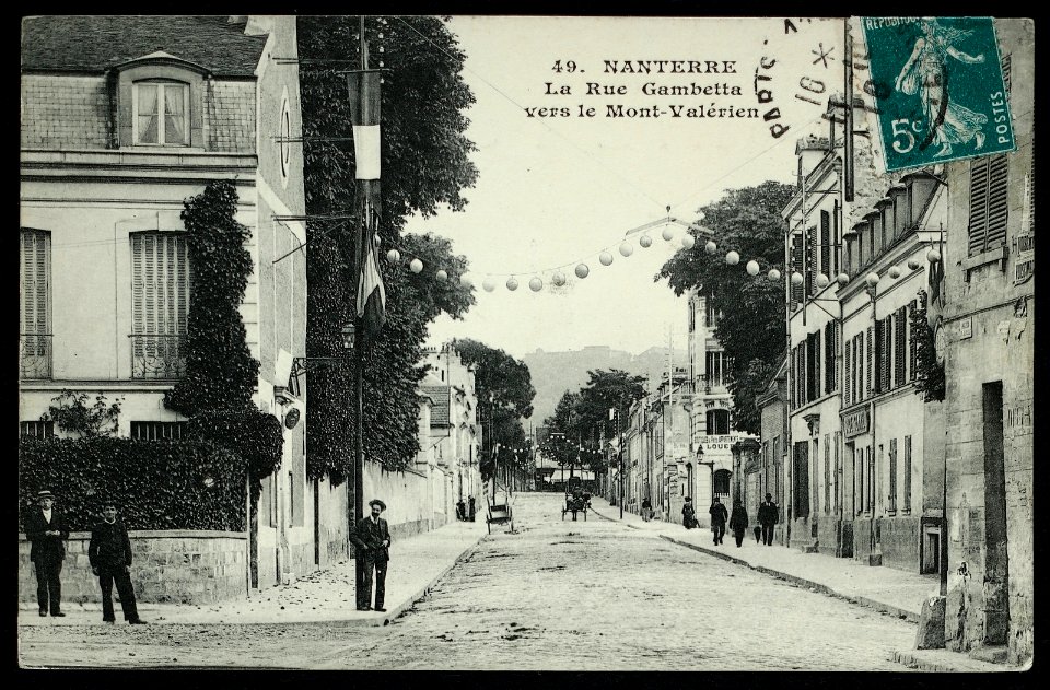 Nanterre.Rue Gambetta vers le Mont-Valérien