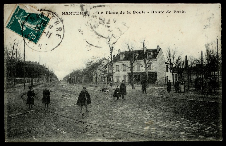 Nanterre.Place de la Boule.Route de Paris