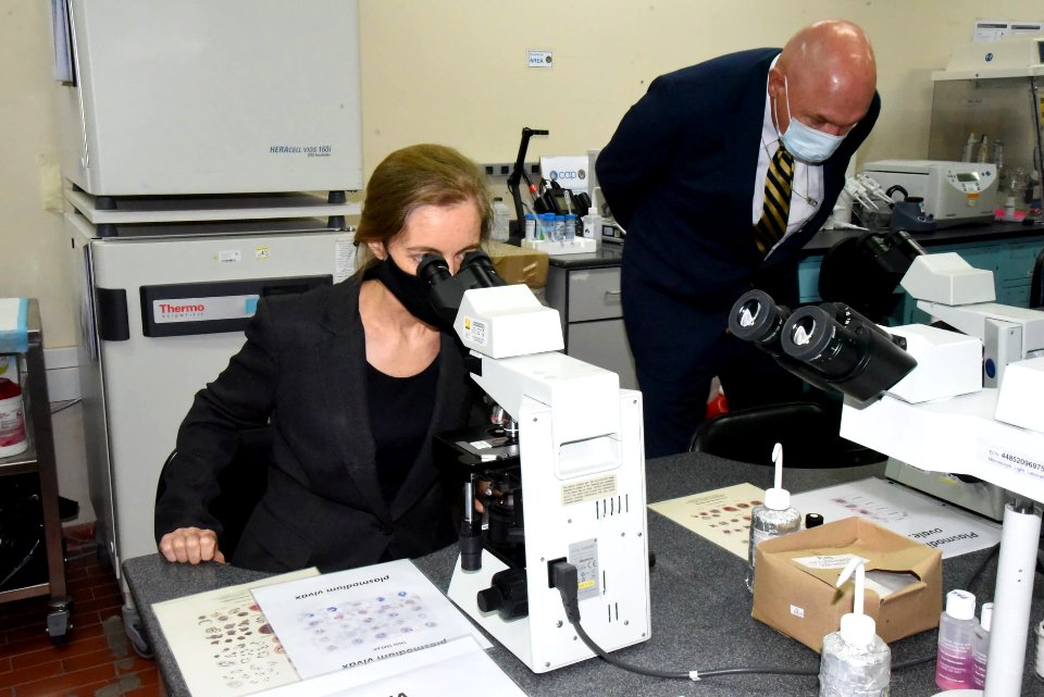 NAMRU-6 receives visit from the U.S. Ambassador to Peru, Lisa Kenna 21-0067-003 (51357952150)