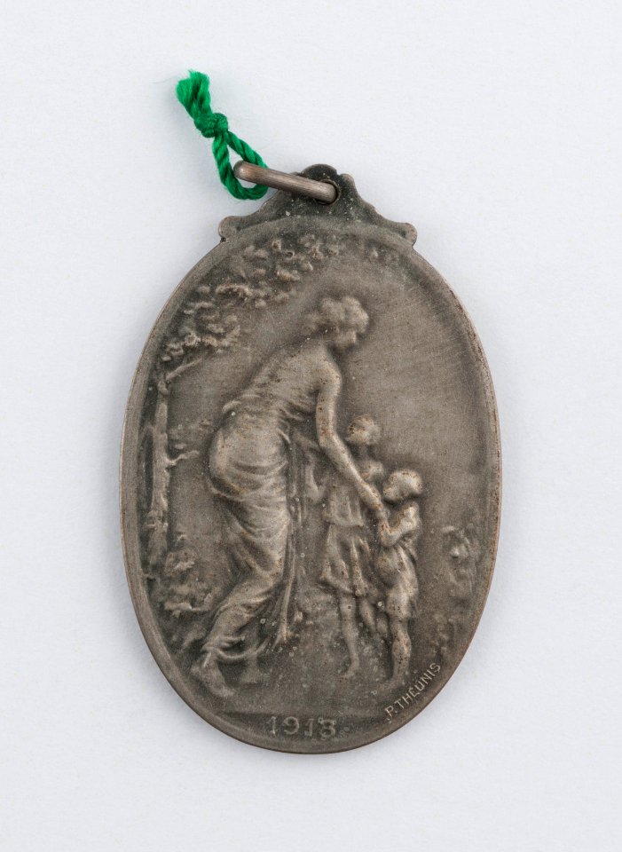 Namur - Alimentation de l'Enfance, medal by Pierre Theunis, Belgium, 1918, Coins and Medals Department of the Royal Library of Belgium, 2Lef74 - 4 (recto)