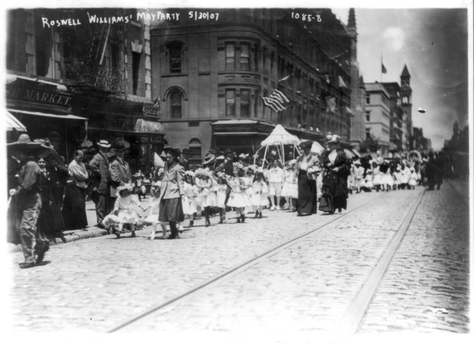 N.Y.C. - Small girls in white dresses parading down avenue Roswell Williams May Party 5-30-07 LCCN2007678109