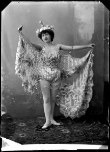 Nancy Rosengren, dancer, in unknown performance - SMV - GR068