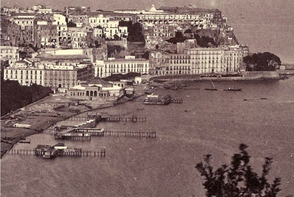 Napoli, Spiaggia di Chiaja con Giardino d'Inverno