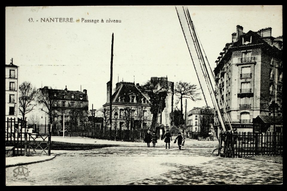 Nanterre.Passage à niveau