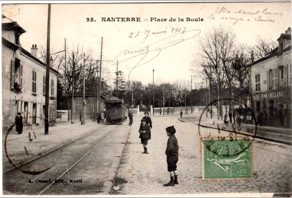 Nanterre.Place de la Boule.Tramway