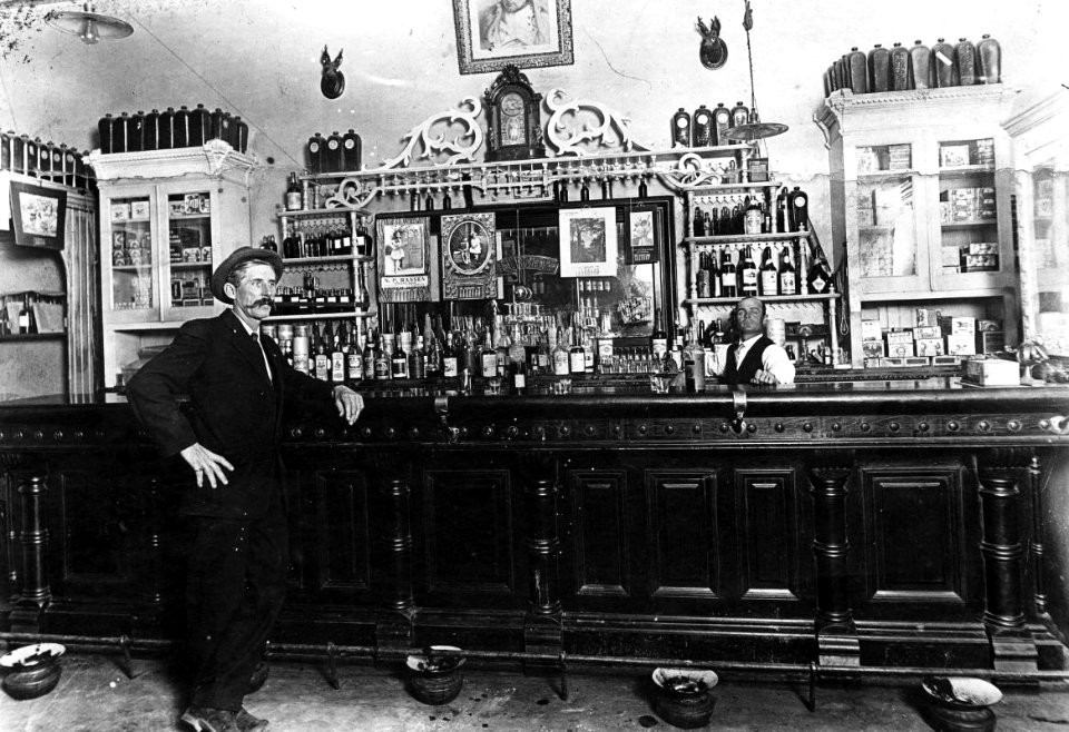 Napoleon Hart's Saloon, 1900