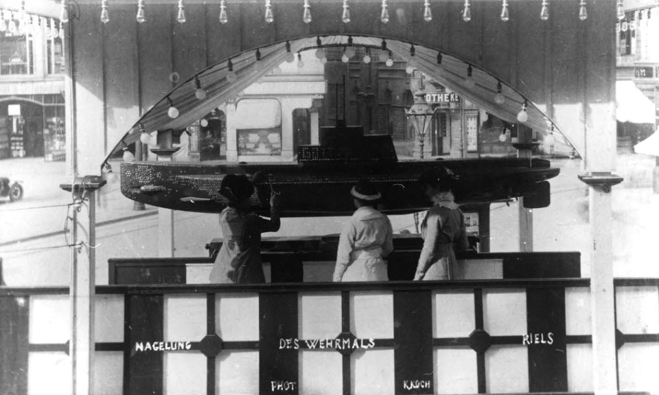 Nagel-U-Boot als Wehrmal auf dem Alten Markt (Kiel 44.268)