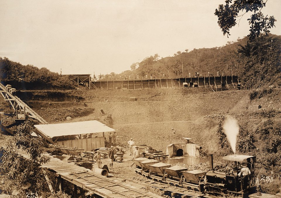 Narrow gauge railway in Panama