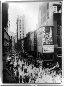 Nassau St. north from Liberty, New York City crowded with pedestrians LCCN89713507