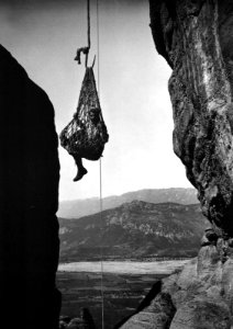 Meteora net lift, Greece, 1908, Frédéric Boissonnas