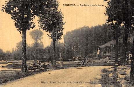Nanterre.Boulevard de la Seine