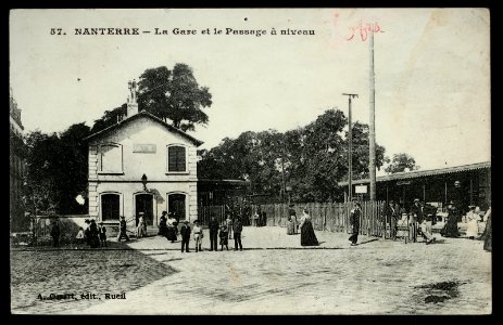 Nanterre.Gare.Passage à niveau