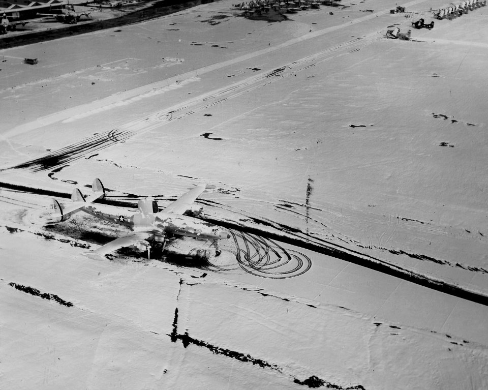 NAS Atsugi flight line in 1956