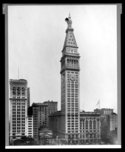 Metropolitan Life Ins. Bldg. LCCN00650139