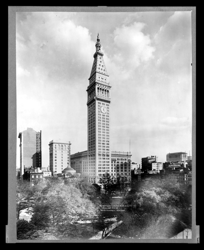 Metropolitan Life Ins. Bldg. LCCN00650138