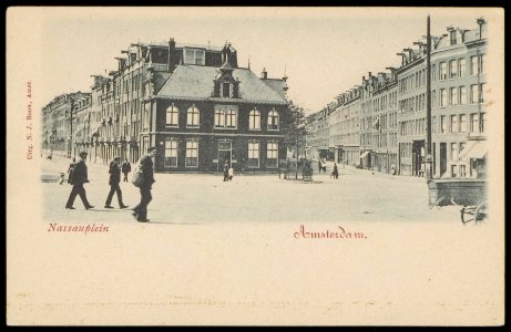 Nassauplein met links de Nassaukade en rechts de Wittenstraat. Uitgave N.J. Boon, amsterdam photo