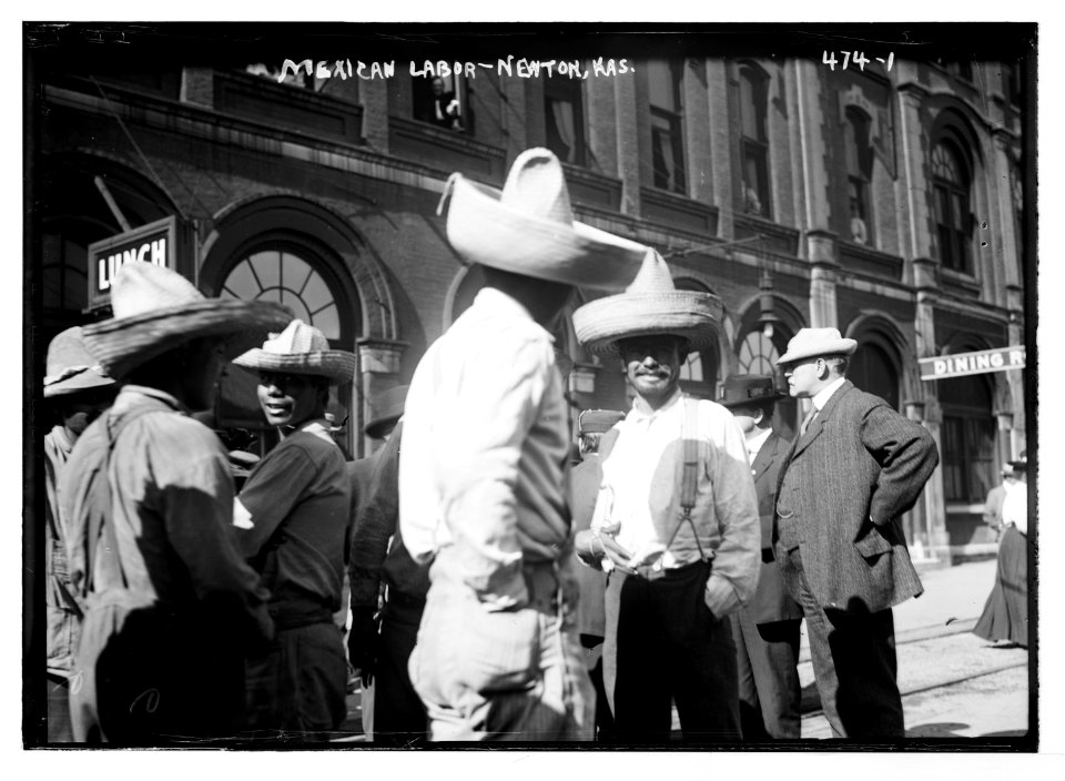 Mexican labor, Newton, Kas. (Kansas) LCCN2014682205