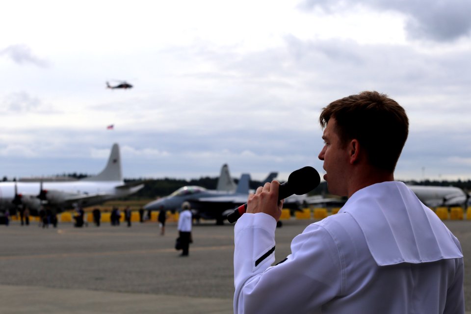 NASWI Open House 160625-N-DC740-097