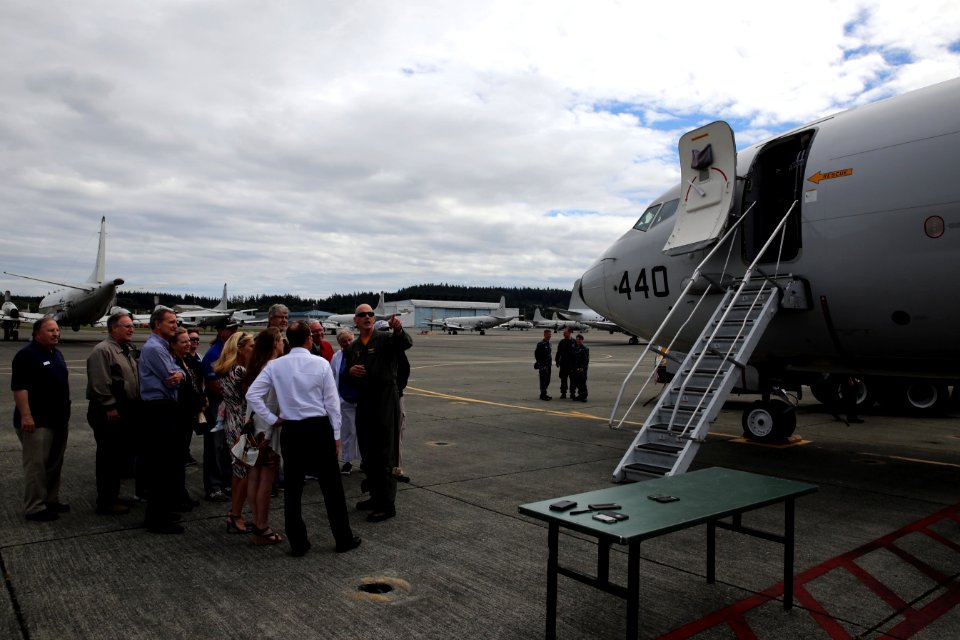NASWI P-8 Tour 160624-N-DC740-012