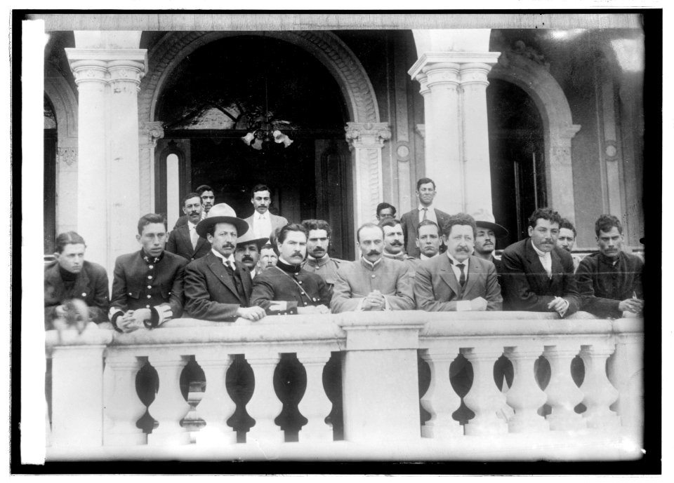 Mexico, Gov. Manuel Chao & his aides on veranda & Terrazas house LCCN2016821084
