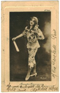 MEYAN, Mlle. W. 6048. Beautés Parisiennes. Photo Reutlinger