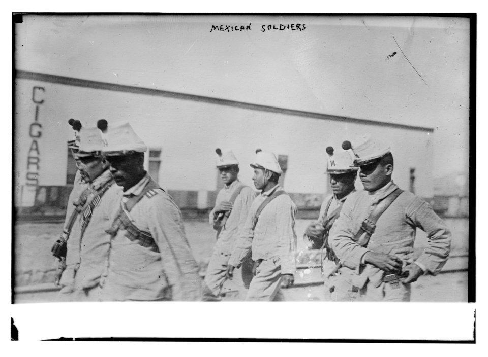 Mexican soldiers LCCN2014689167