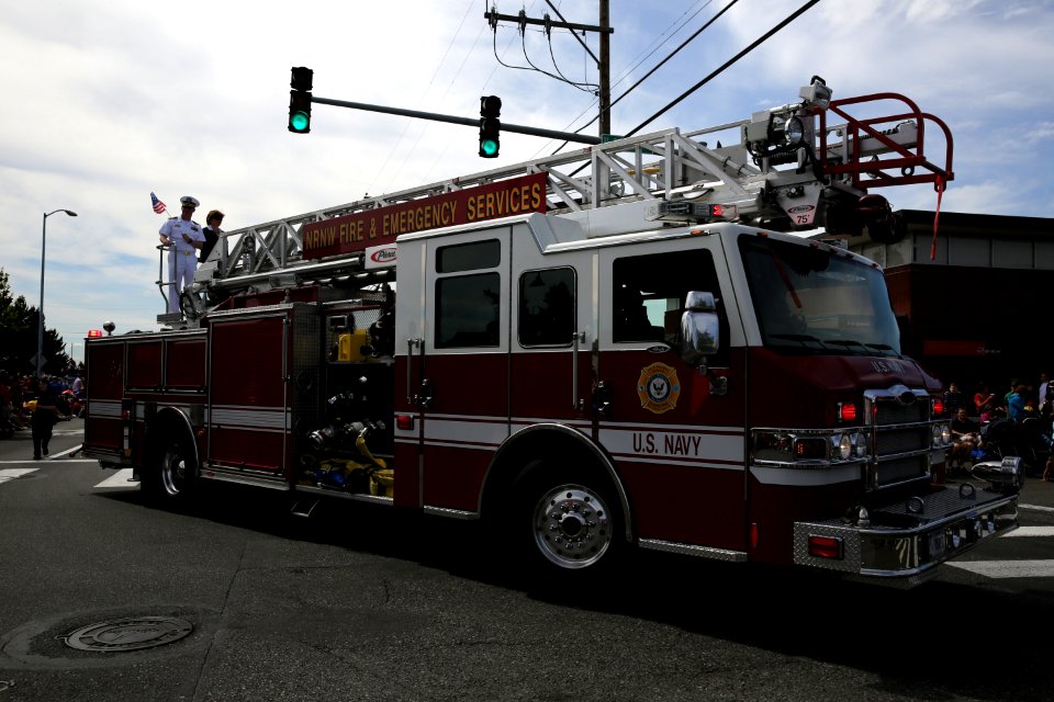NAS Whidbey Island Sailors Participate in July 4 Parade 140704-N-DC740-011