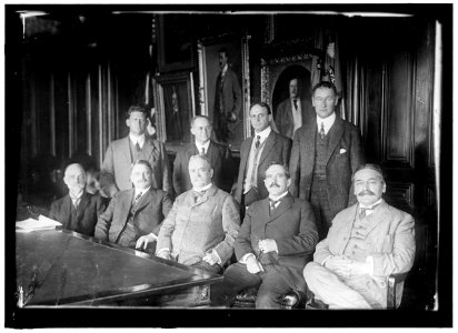 NAT. ADVISORY COMM. FOR AERONAUTICS. REAR ROW- CAPT. H.C. RICHARDSON, NAVAL CONSTRUCTION; PROF. JOHN F. HAYFORD; ADM. MARK BRISTOL; COL. SAMUEL REBER. FRONT- PROF. WILLIAM F. DURAND; DR. LCCN2016866335