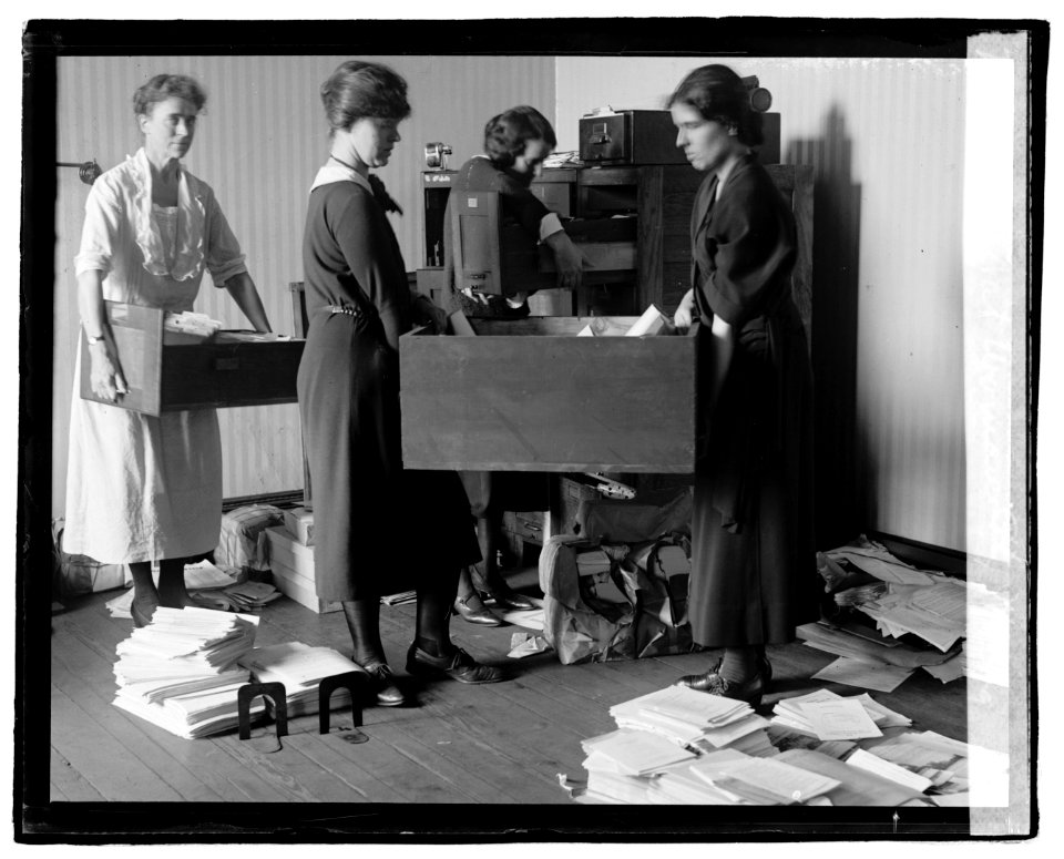 Nat. Woman's Party moving, (10-15-22) LOC npcc.07200