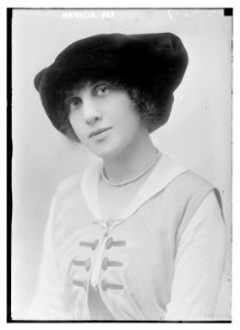 Natalie Alt LCCN2014694200