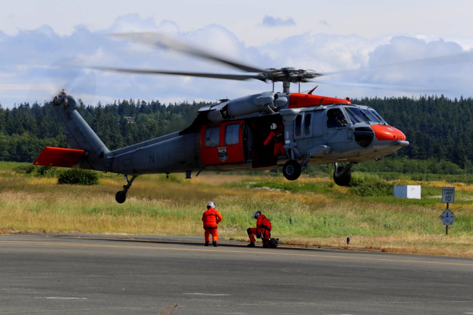 NASWI Open House 160625-N-DC740-177