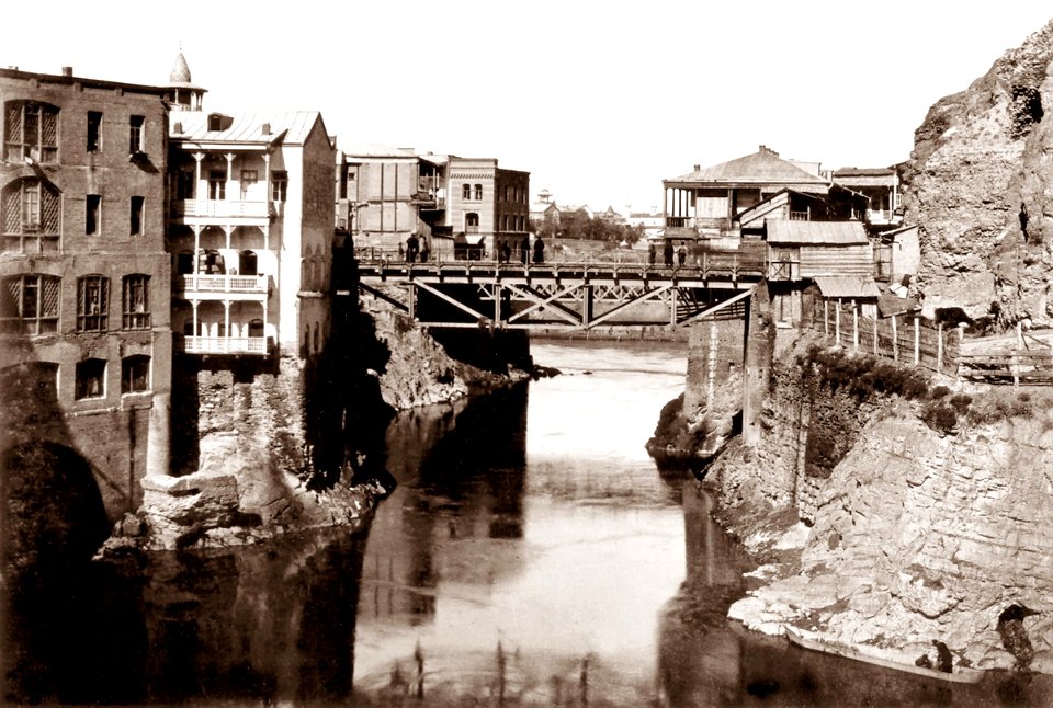 Metekhi Bridge old