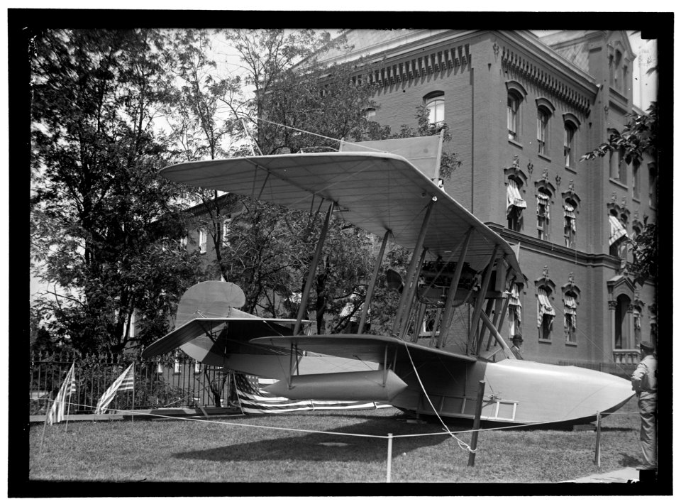 NATIONAL AERO COAST PATROL COMMN. CURTISS HYDROAEROPLANE OR FLYING BOAT EXHIBITED NEAR HOUSE OFFICE BUILDING LCCN2016866993