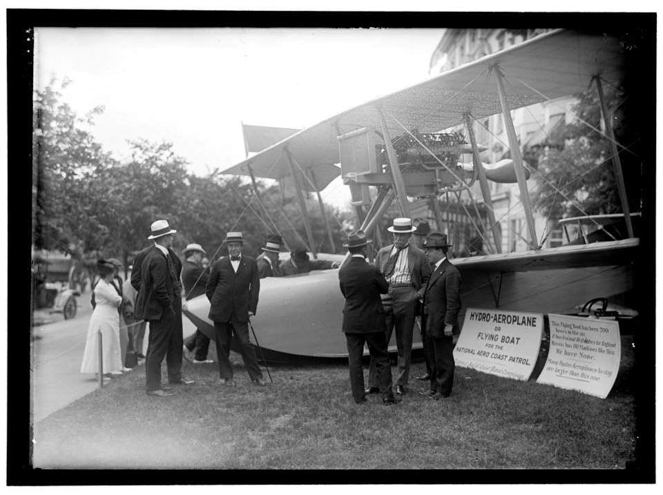 NATIONAL AERO COAST PATROL COMMN.- CURTISS HYDROAEROPLANE OR FLYING BOAT EXHIBITED NEAR HOUSE OFFICE BUILDING. RIPLEY BOWMAN; FRANKENFIELD; PEARY; SMITH LCCN2016867035