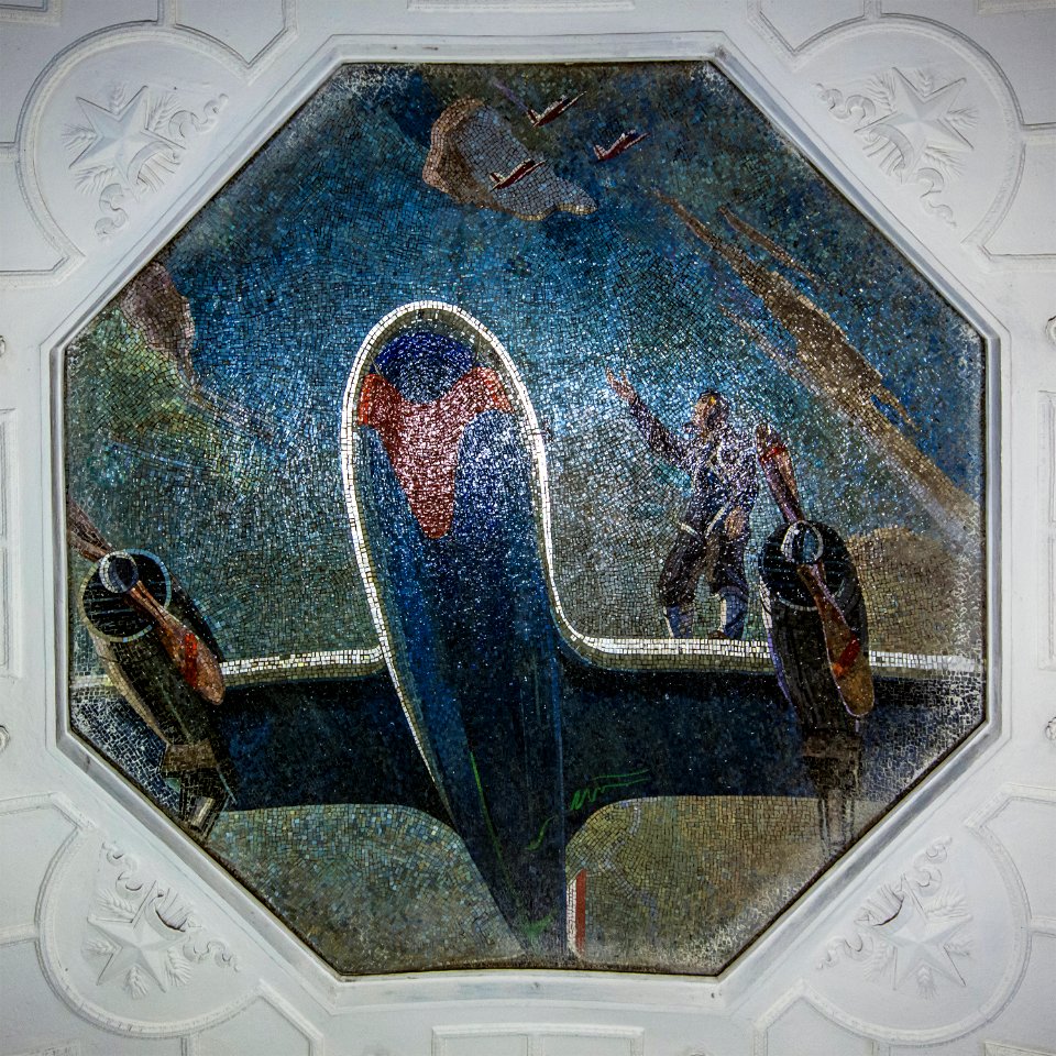 Metro MSK Line2 Novokuznetskaya Mosaic Aviators