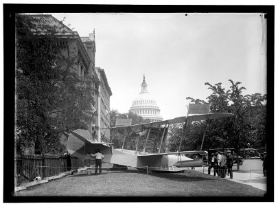NATIONAL AERO COAST PATROL COMMN.- CURTISS HYDROAEROPLANE OR FLYING BOAT EXHIBITED NEAR HOUSE OFFICE BUILDING LCCN2016867036