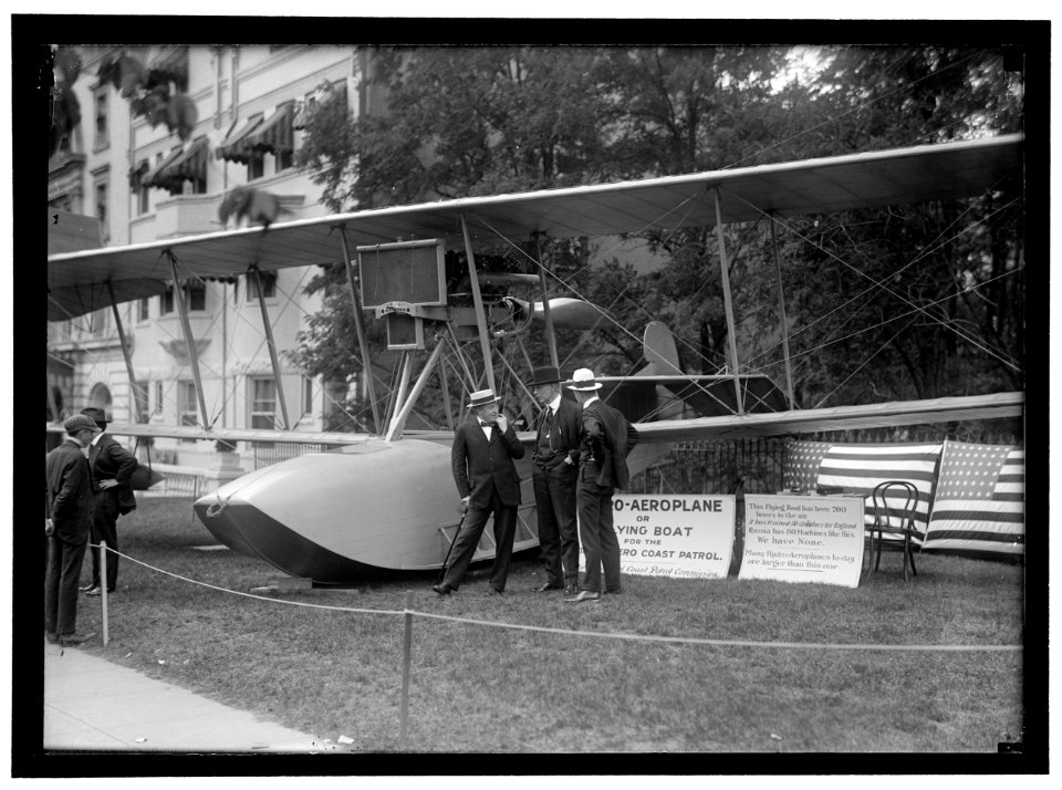 NATIONAL AERO COAST PATROL COMMN.- CURTISS HYDROAEROPLANE OR FLYING BOAT EXHIBITED NEAR HOUSE OFFICE BUILDING. FRANKENFIELD; REP. CURRY; BOWMAN LCCN2016867038
