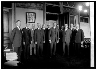 Nat. Guard Representatives & Pershing, 11-14-22 LCCN2016846894