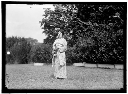 MEURA, MME. TAUCHI. JAPANESE PRIMA DONNA. SINGING AT SYLVAN THEATRE LCCN2016867846